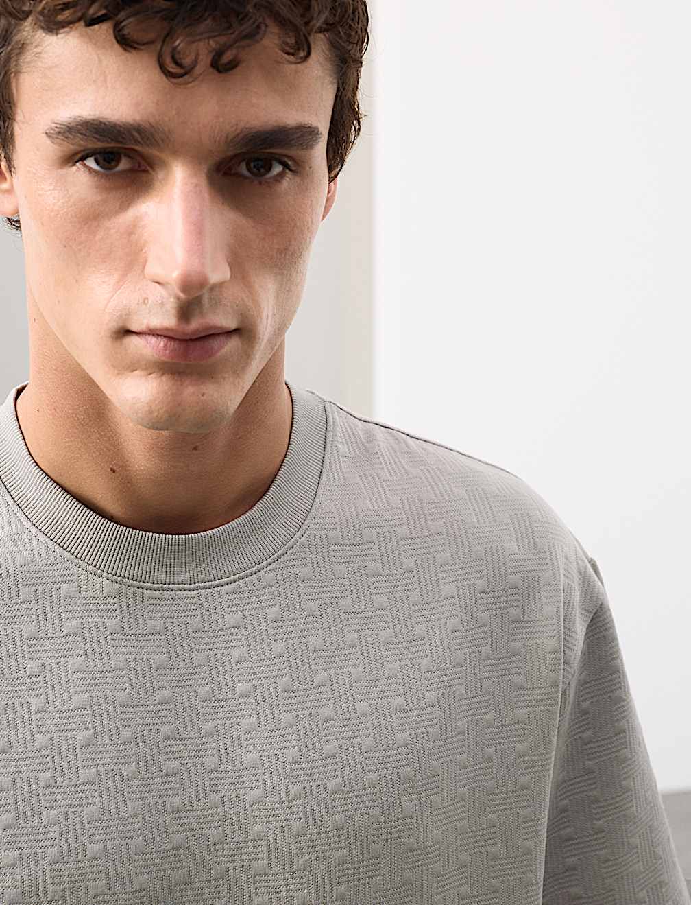 IGNIIX Textured Knit T-Shirt
