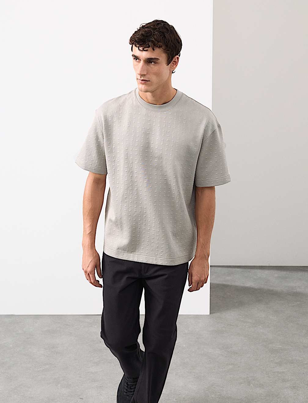 IGNIIX Textured Knit T-Shirt - Image 3