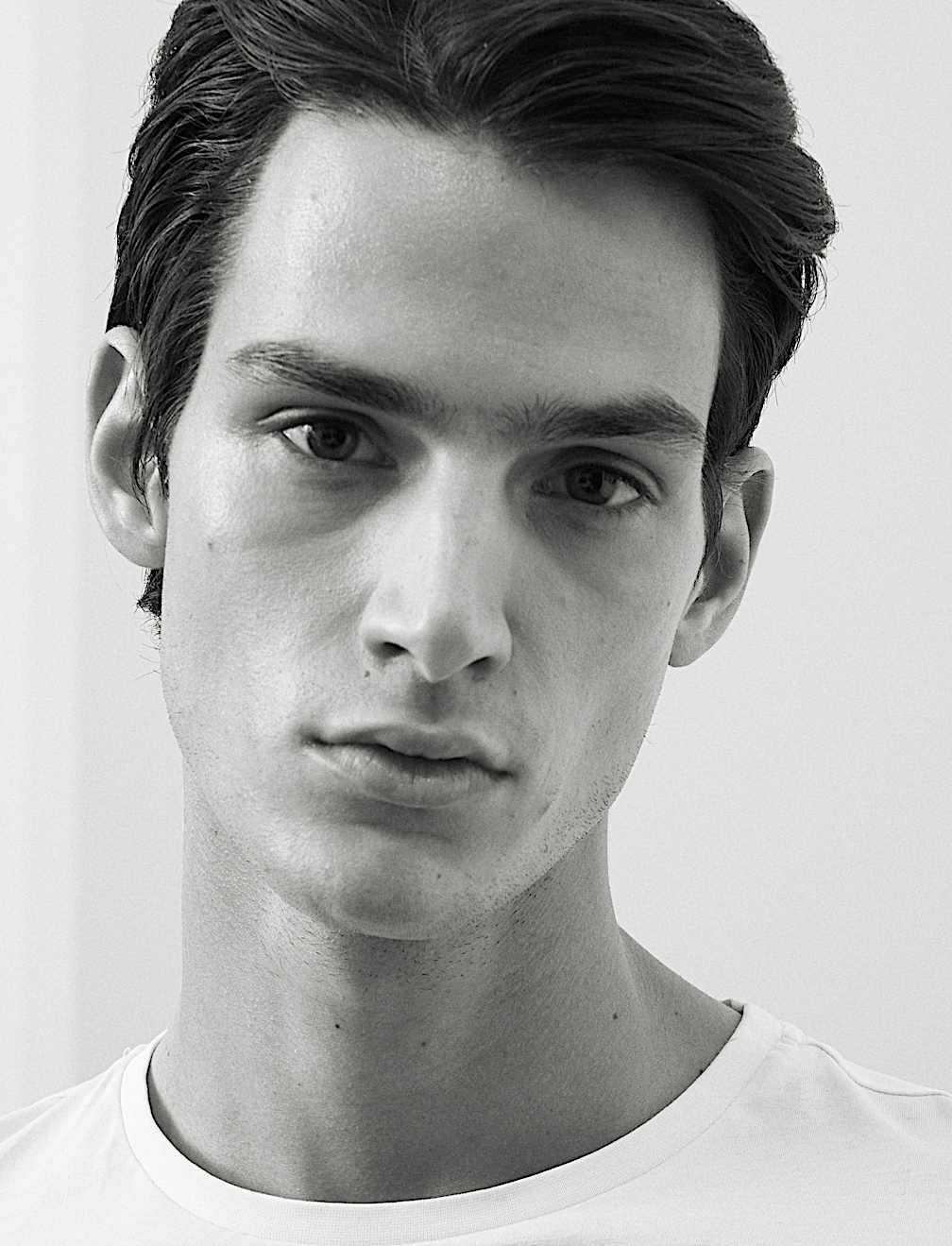 IGNIIX Essential Crew T-Shirt - Image 9